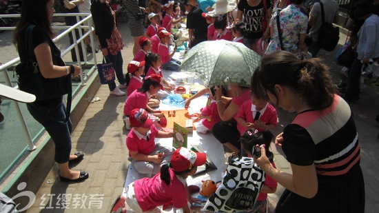 北京紅纓直營園百旺園組織“六·一”義買義賣活動(dòng)