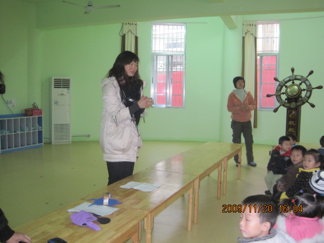 英語(yǔ)周-----英語(yǔ)互動(dòng)表演
