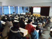 組織家長學習“手足口“的預防知識。